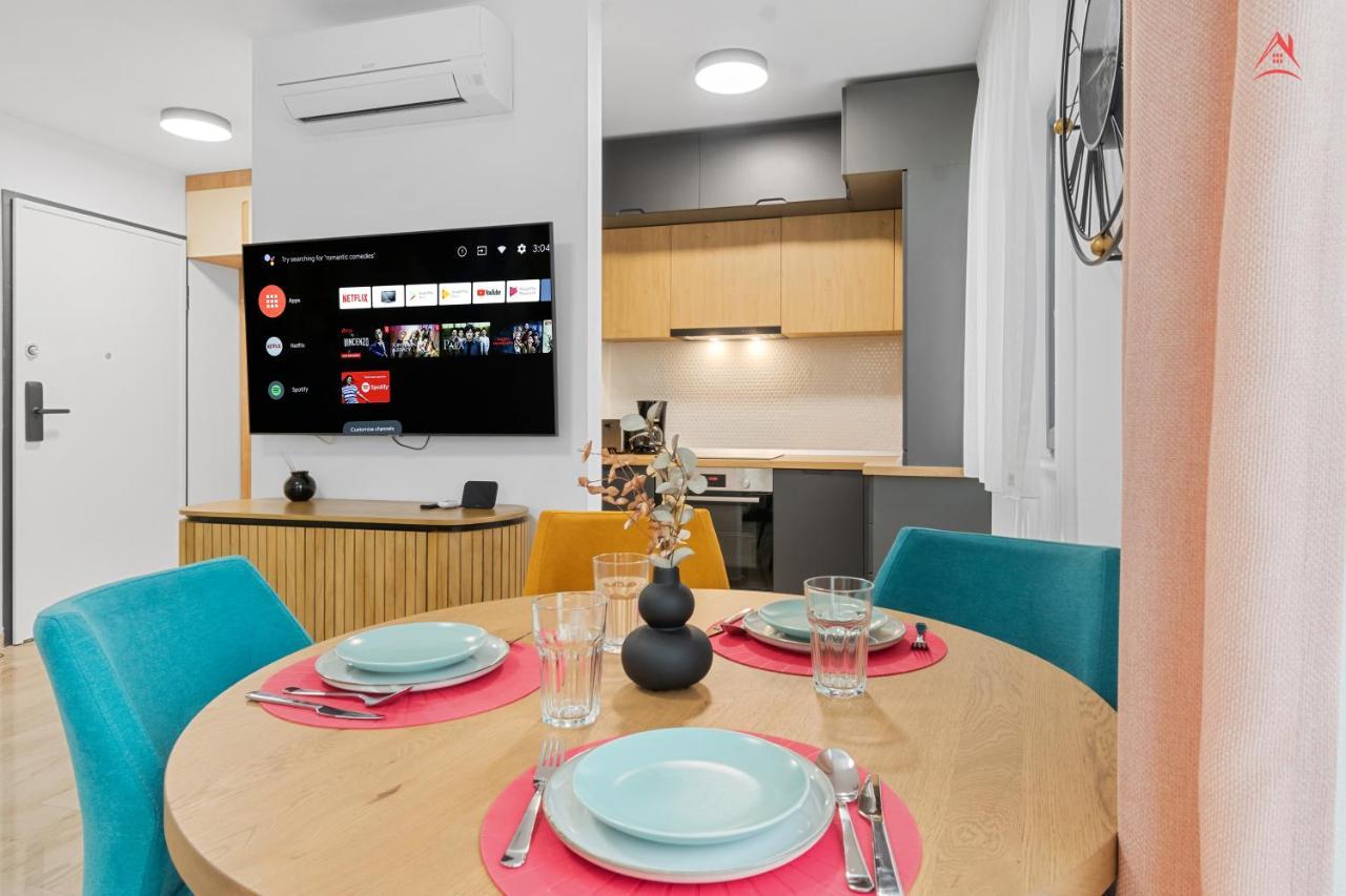 Apartament Opera Residence - Cismigiu, Eroilor, Free Private Parking Bukarest Eksteriør billede