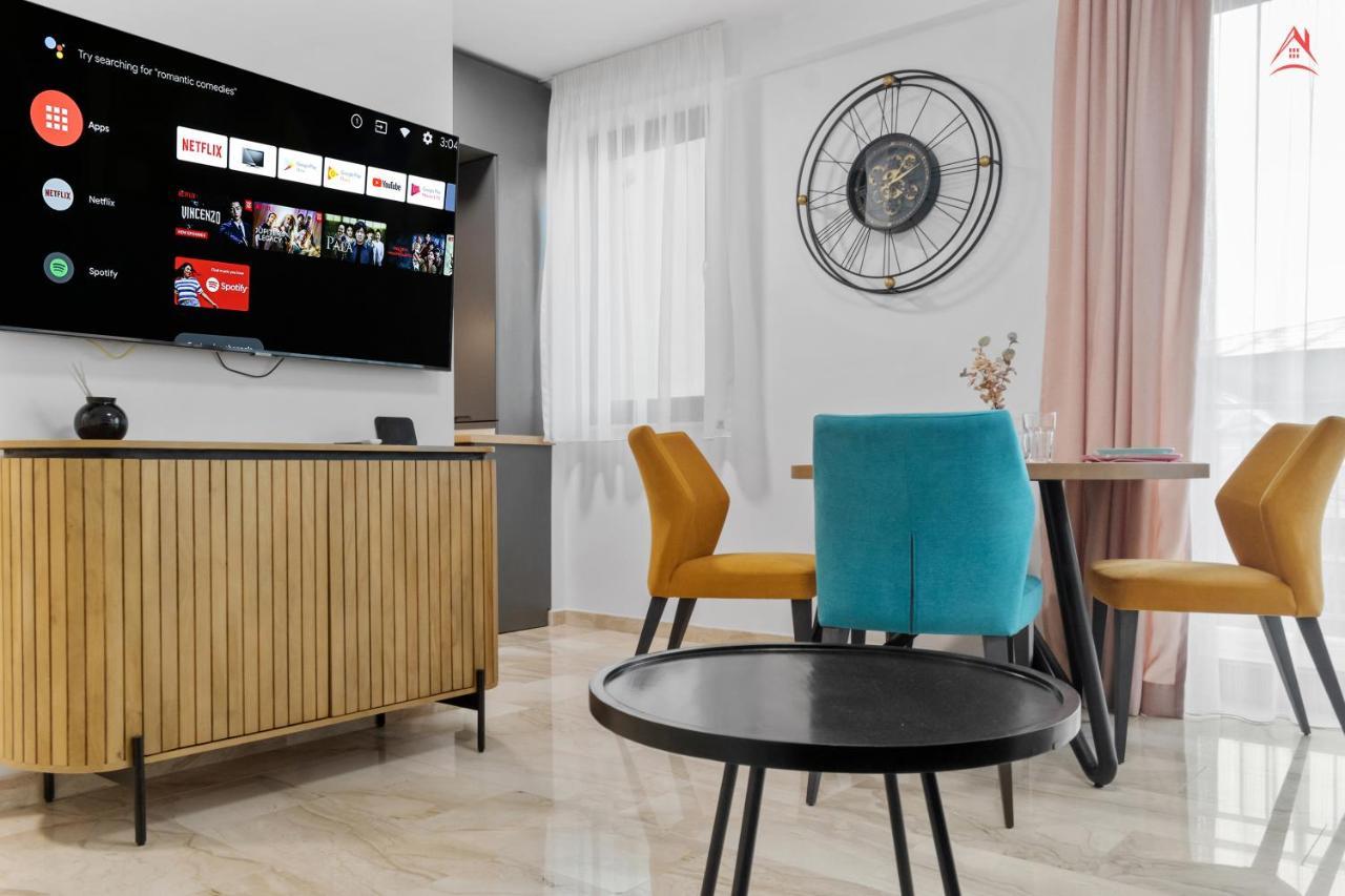 Apartament Opera Residence - Cismigiu, Eroilor, Free Private Parking Bukarest Eksteriør billede