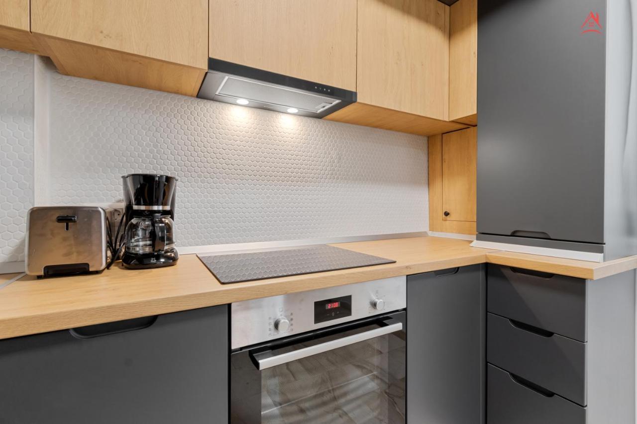 Apartament Opera Residence - Cismigiu, Eroilor, Free Private Parking Bukarest Eksteriør billede
