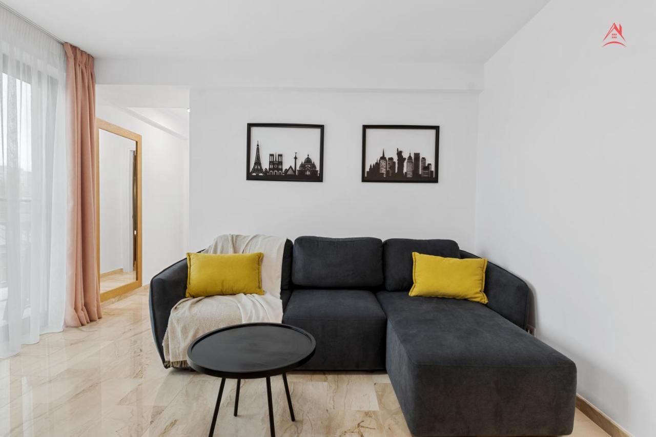 Apartament Opera Residence - Cismigiu, Eroilor, Free Private Parking Bukarest Eksteriør billede